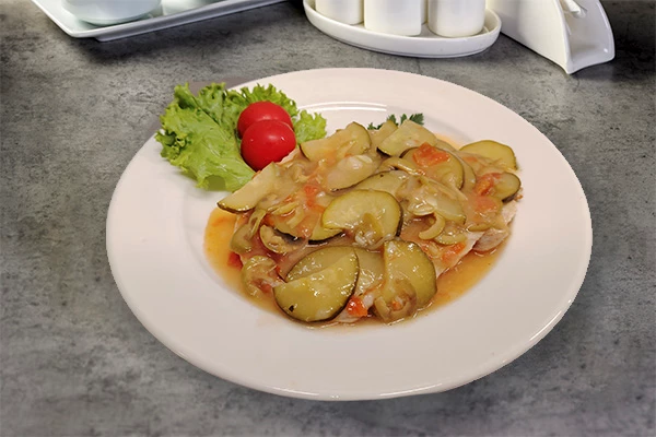 PURETINA S TIKVICAMA I MASLINAMA